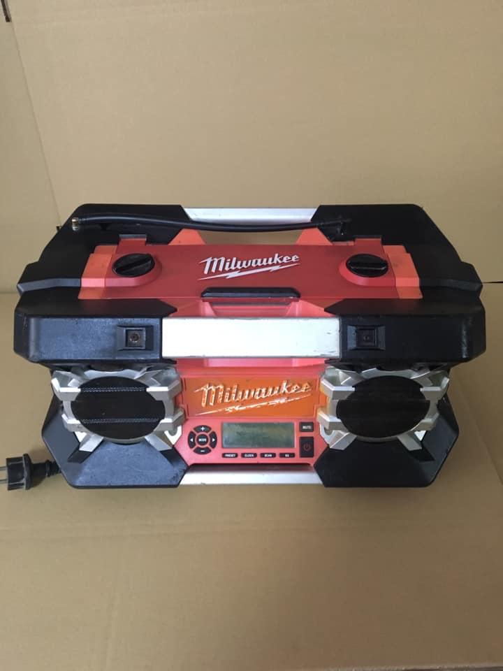 RADIO MILWAUKEE C12-28 DCR-0