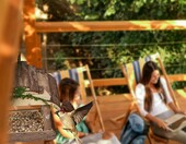 Relaxdays Karmnik drewniany dla ptaków wiszący, brązowy – zdjęcie 3