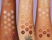 NYX Bare With Me korektor serum, złoty, 9,6 ml – zdjęcie 4