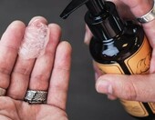 Störtebekker przezroczysty żel do golenia 180 ml – drzewo sandałowe – zdjęcie 4