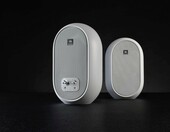 Para białych monitorów studyjnych JBL 104-BT (stan nowy) – zdjęcie 3