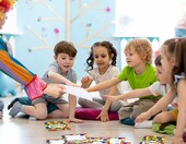 Zaproszenia na urodziny dziecka 30 szt. – kolorowe klocki, z kopertami – zdjęcie 4