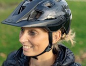 ABUS MoTrip – kask rowerowy MTB z daszkiem, granatowy, rozmiar M – zdjęcie 5