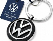 Troika KR16-05/VW - breloczek samochodowy z logo Volkswagen, metalowy – zdjęcie 1