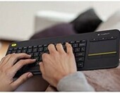 Logitech K400 Plus - klawiatura bezprzewodowa z touchpadem, czarna – zdjęcie 2