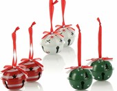 COM-FOUR 6 ozdobnych zawieszek – metalowe dzwonki 6 cm, czerwone, białe i zielone – zdjęcie 1