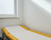 Inoverse – krepa lekarska, 3 rolki po 50 m, jednorazowa podkładka na leżankę – zdjęcie 2