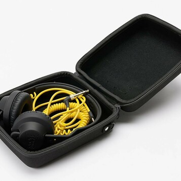Twarde etui na słuchawki Magma Headphone Case (stan nowy)
