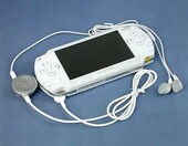OSTENT – słuchawki douszne z pilotem do Sony PSP 1000, białe – zdjęcie 3