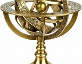 Nagina International – mosiężna sfera armilarna Zodiac na drewnianej podstawie, antyczny mosiądz – zdjęcie 1