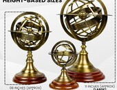 Nagina International – mosiężna sfera armilarna Zodiac na drewnianej podstawie, antyczny mosiądz – zdjęcie 3