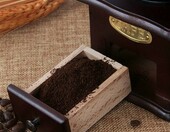 YUEHUA – ręczny młynek do kawy w stylu antycznym z szufladką, drewno – zdjęcie 5