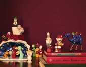 Alessi AGJ01 – ręcznie zdobiona figurka porcelanowa do szopki, 11 cm – zdjęcie 2