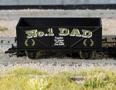 Hornby TT6059 – wagon otwarty No. 1 Dad na Dzień Ojca, skala TT 1:120 – zdjęcie 2