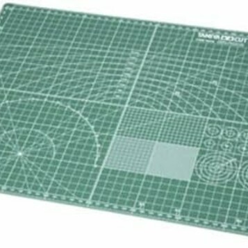 Mata do cięcia A3 z siatką Tamiya 74076, zielona (stan nowy)