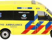 Herpa MAN TGE furgon HD Ambulance 15-143 (Holandia) – model 1:87 (H0) – zdjęcie 3