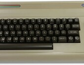 Retro Games THE C64 Full-sized – pełnowymiarowy komputer retro w stylu Commodore 64 – zdjęcie 2