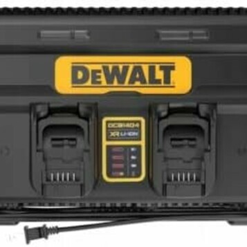 Ładowarka 4-portowa XR 18V / DeWALT DCB1404 (stan nowy)