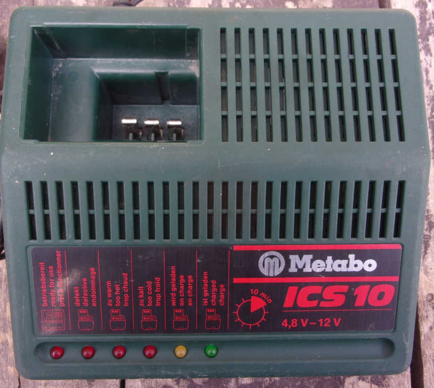 Ładowarka akumulatorowa Metabo ICS 10 4.8-12V 7.5A NiCd NiMH