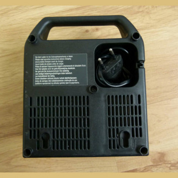 Ładowarka akumulatorowa Milwaukee Atlas Copco UCR 2.4V-12V  1.5A-2.5A