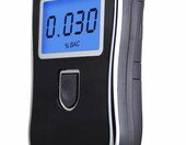Alkomat cyfrowy tytan Vega AT-818 LCD USTNIKI ETUI (używany) – zdjęcie 1