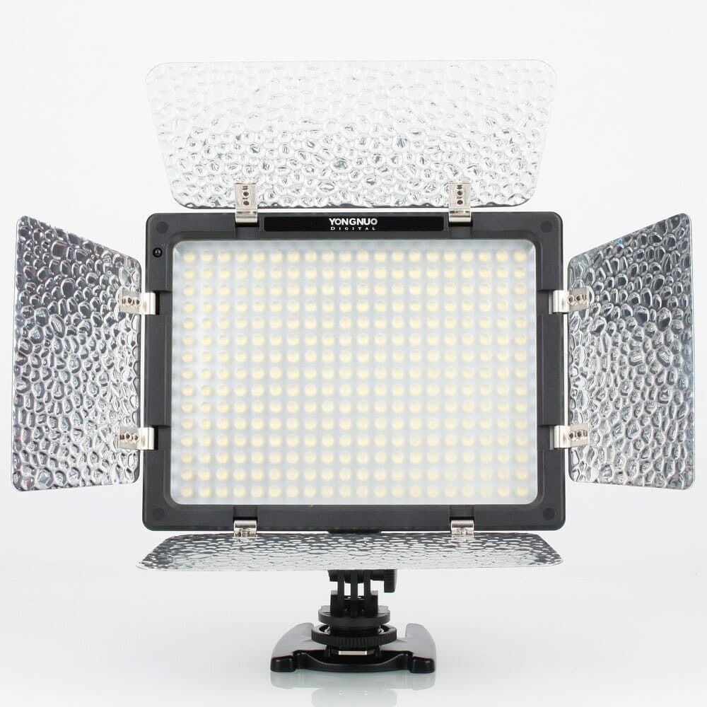YongNuo YN300 Auto – lampa diodowa LED (stan nowy)