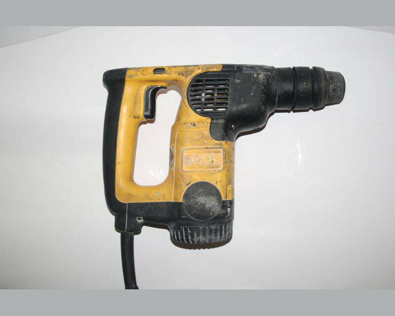 Dewalt D25313 950W – młotowiertarka (używany)