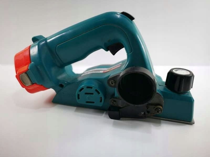 Strug akumulatorowy Makita 1050D 12V + ładowarka i bateria