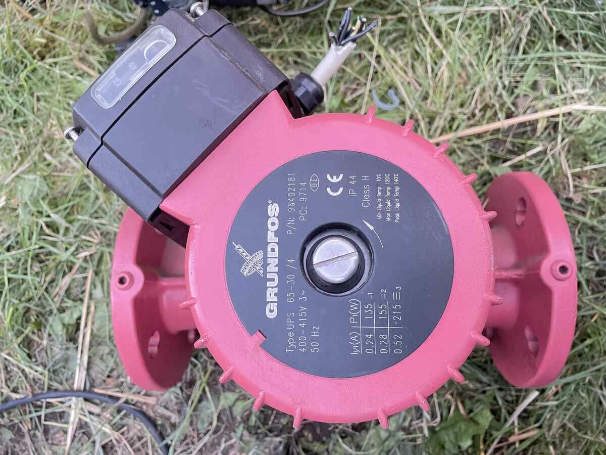 GRUNDFOS UPS 65-30/4 – bezdławnicowa pompa obiegowa – oferta