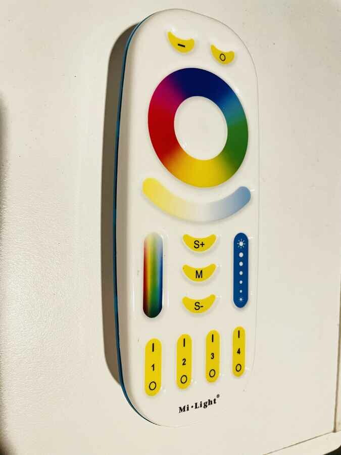Pilot MiLight RGB LED zdalnie sterowane (używany)
