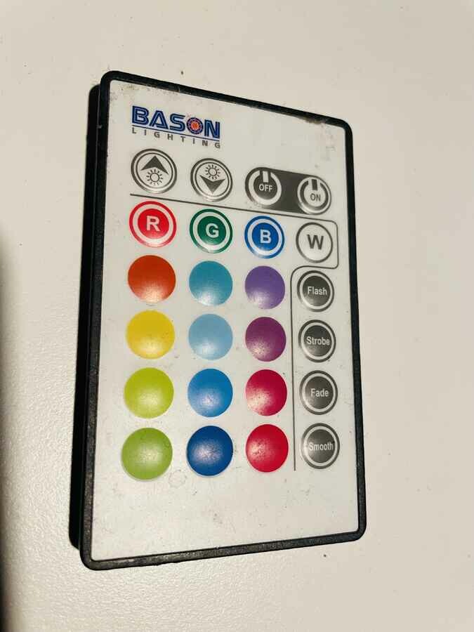 Pilot do oświetlenia LED RGB BASON Lighting (ogłoszenie)