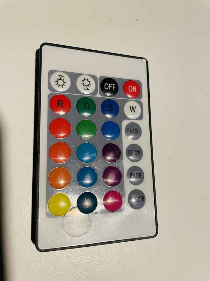 Pilot RGB LED zdalnie sterowany do oświetlenia (stan nowy)