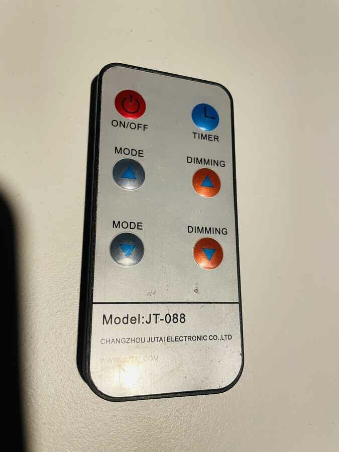 Kontroler pilot do rolet lampy LED RGB JT-088 (używany)