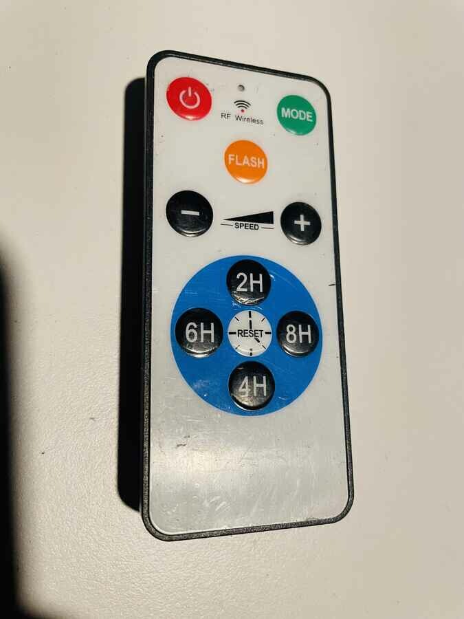 Pilot do sterowania grzejnikiem elektrycznym RF (używany)
