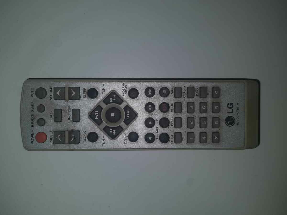 LG 6710CMAT01A – pilot do kina domowego (używany)