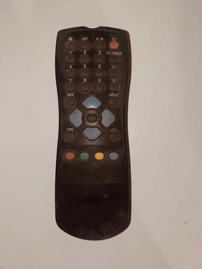 Technisat RC1112905/00 – pilot do telewizora (używany)