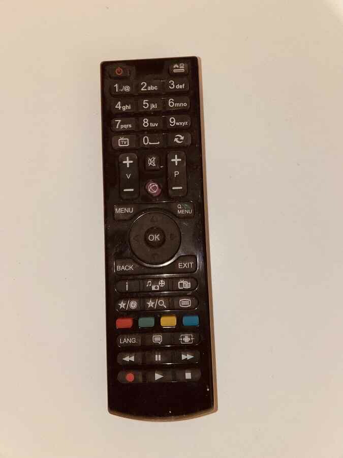 Pilot do sterowania telewizorem SmartTV, stan: używany
