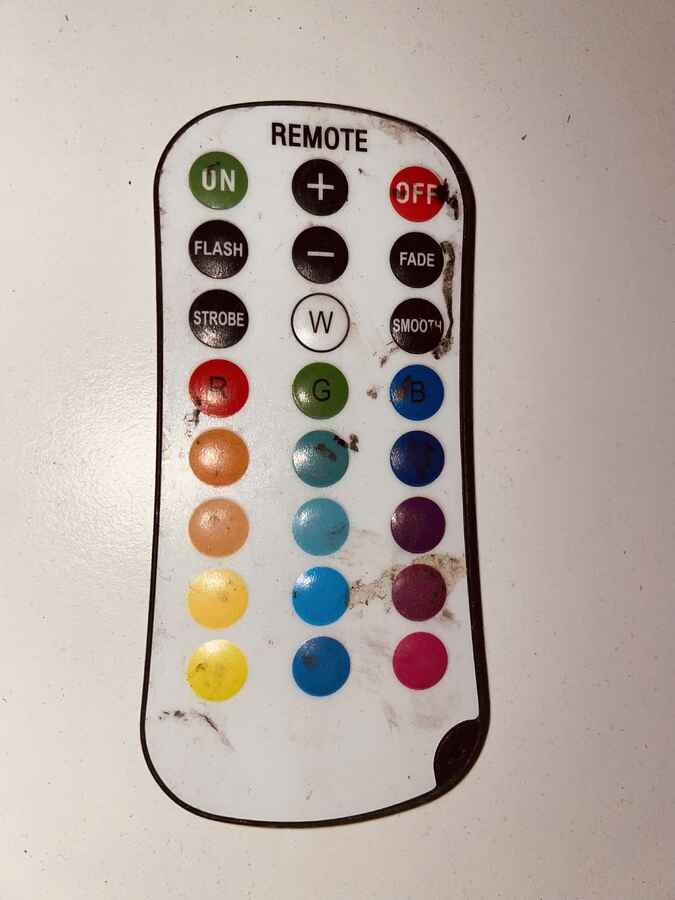 Pilot do włączania zdalnie oświeltlenia LED RGB (używany)