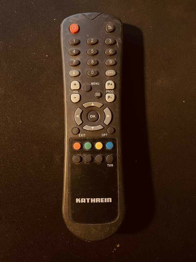 Kathrein – pilot do telewizora, czarny, stan: używany