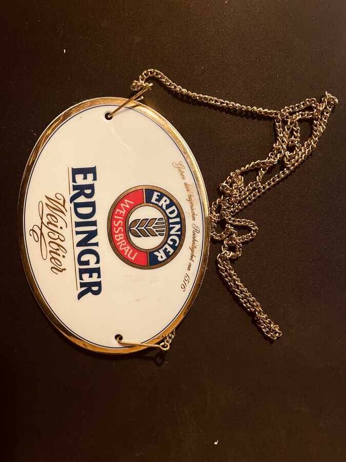 Erdinger – szyld piwa, na łańcuchu – stan: używany