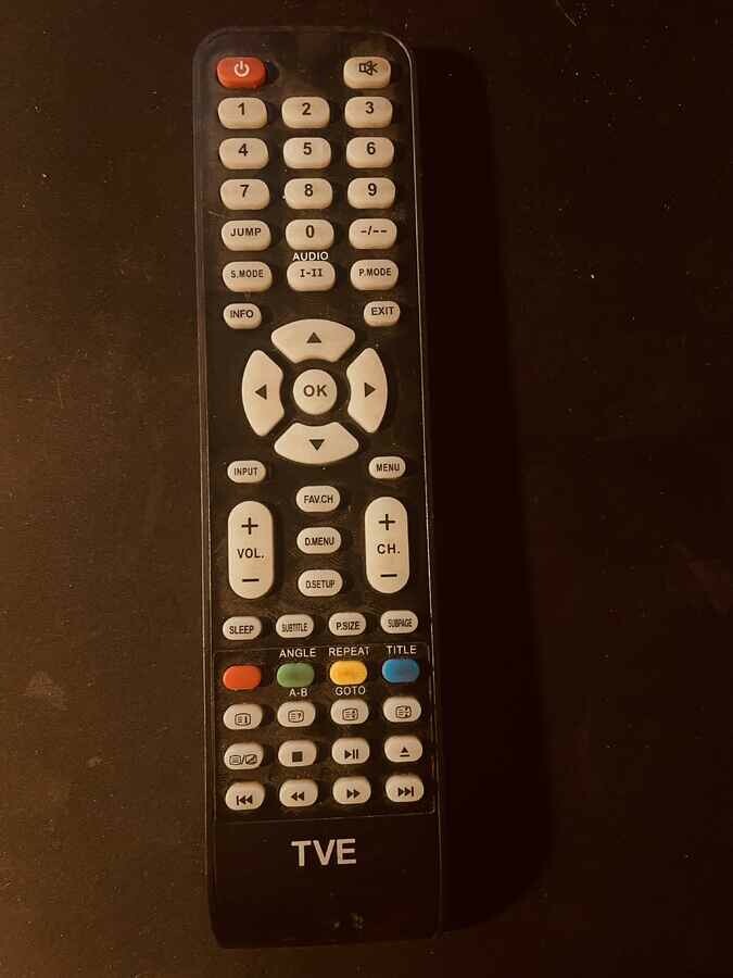 TVE – pilot do telewizorów, czarny – stan: używany