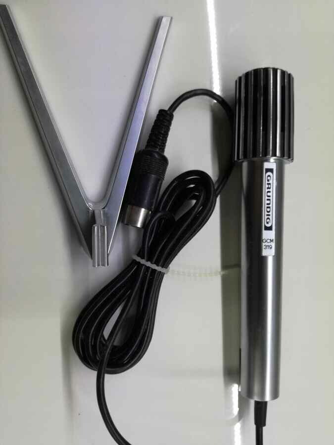 GRUNDIG GCM-319 6-DIN – stary mikrofon (używany)