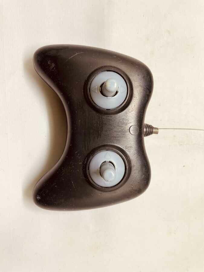 Pilot pad kontroler z antenką do sterowania (stan nowy)