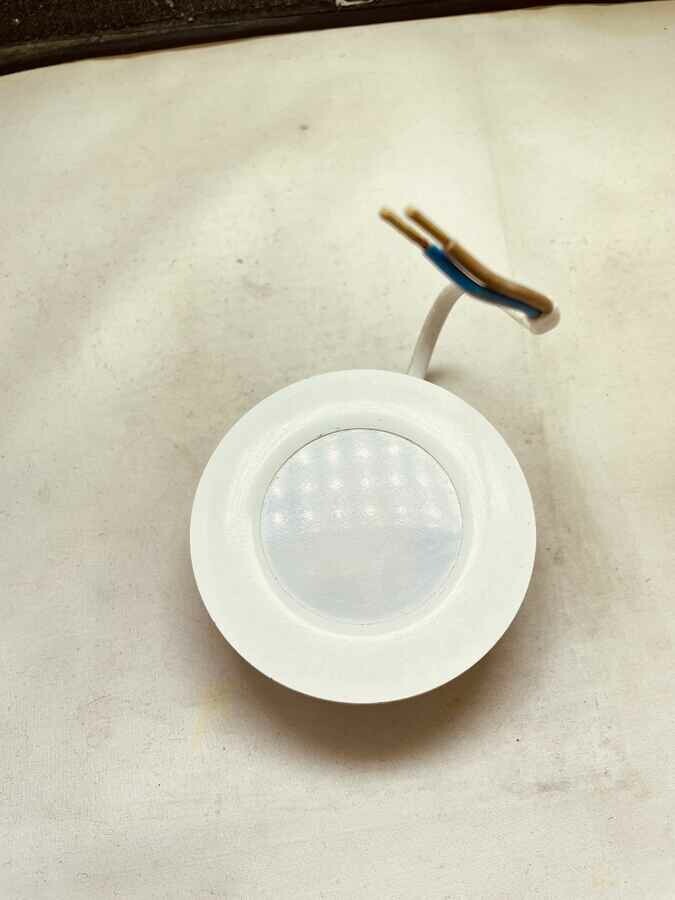 Oprawa sufitowa podtynkowa LED 84mm 230V (stan nowy)