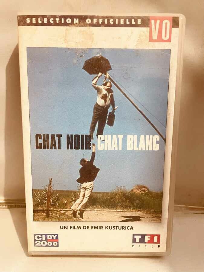 Płyta VHS film Chat Noir Chat Blanc – stan: używany