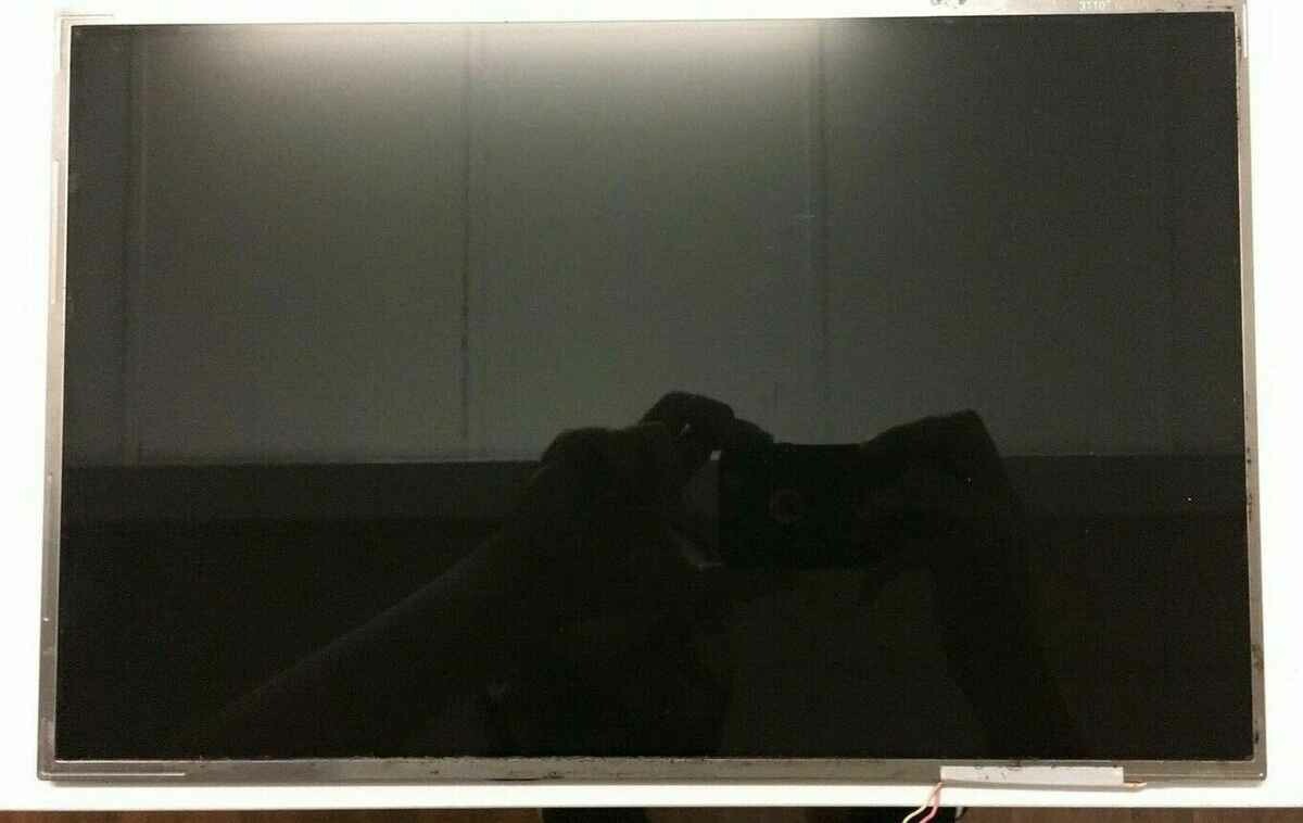 LG – matryca LCD, LP154WX4-TLC1 15.4″ – stan: używany