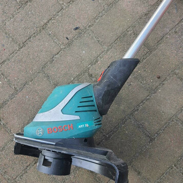 Bosch ART 30 480W – podkaszarka do trawy (używany)