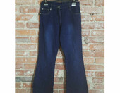 Spodnie damskie jeansowe typu flare leg – stan: nowy – zdjęcie 1