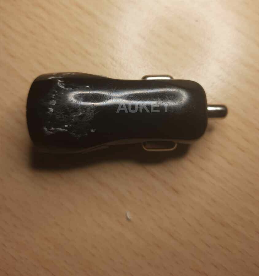 Aukey D1000 – ładowarka samochodowa 2-porty USB (stan nowy)