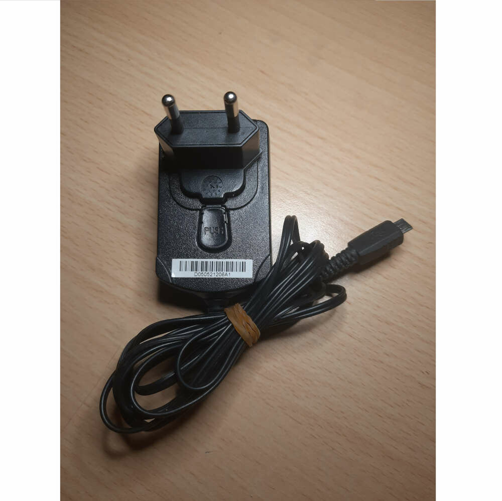 BlackBerry PSM04R-050CHW1 – zasilacz sieciowy 5V (używany)